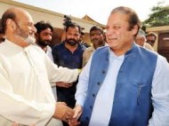 Mumtaz with former Prime Minister Nawaz Sharif (Credit: nation.com.pk)