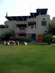 Lahore home powered by sun (Credit: lnx.com)