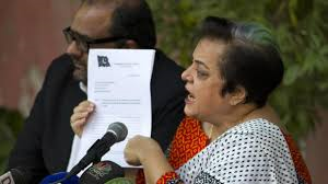 Shireen Mazari at press conference (Credit: watchinga.com)