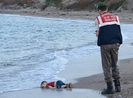 Drowned Syrian boy (Credit: guardian.com)