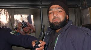 Qadri in prison van (Credit: geotv)